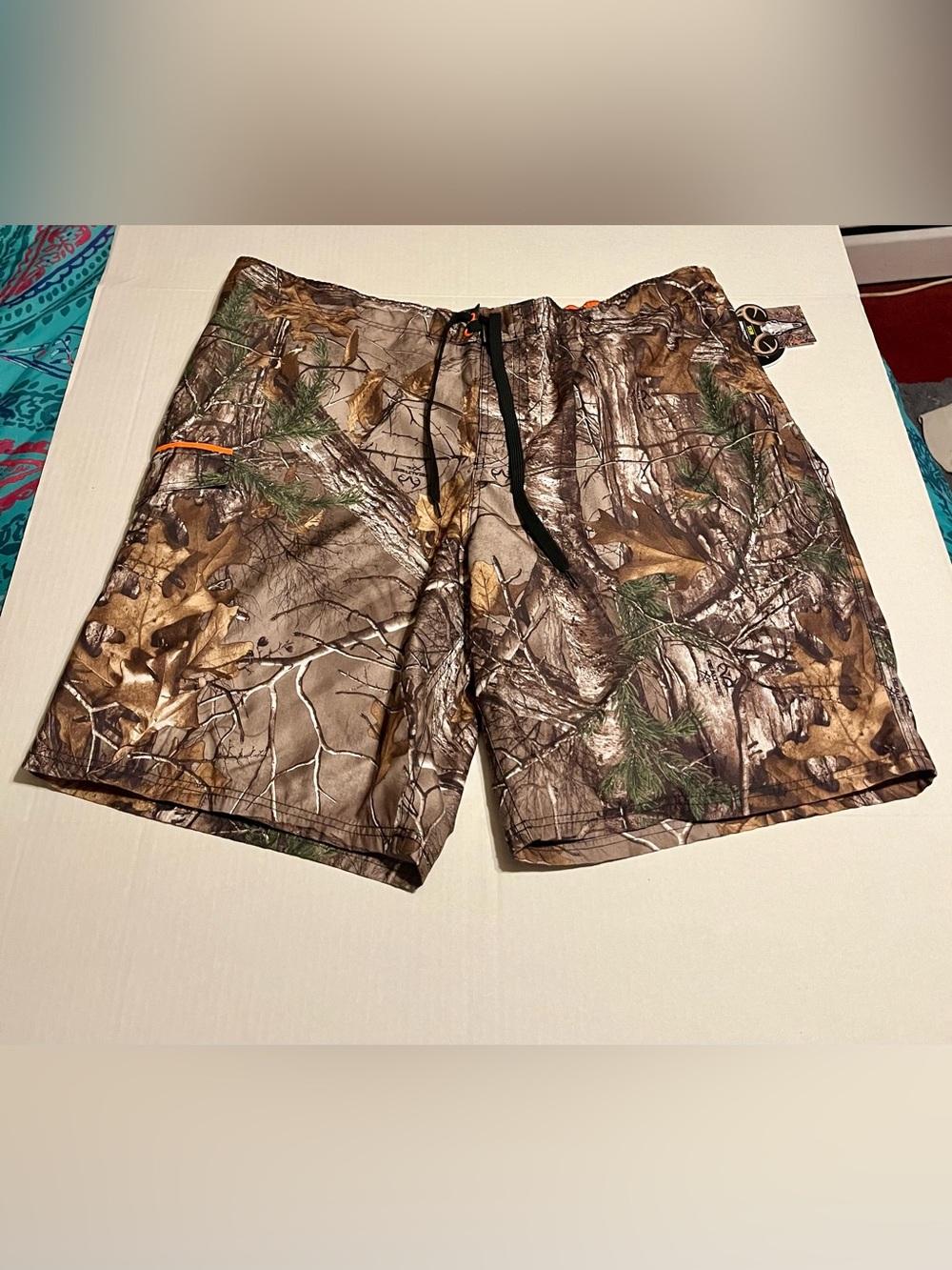 NEW (NWT) REALTREE MEN'S CAMO DRAWSTRING CARGO SHORTS/SWIM TRUNKS (3XL)